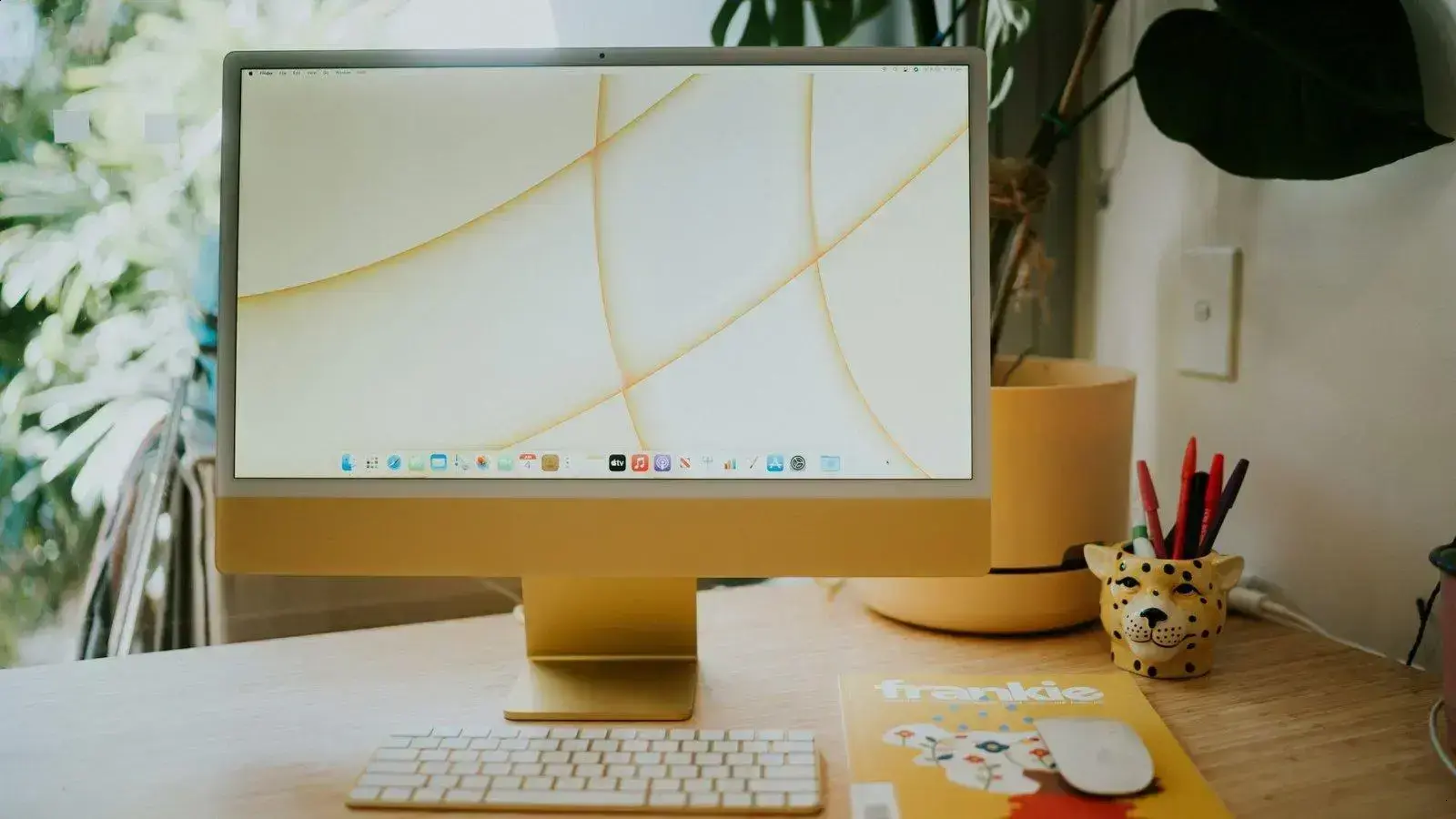 Apple acelera produção do novo iMac com tecnologia QD-OLED