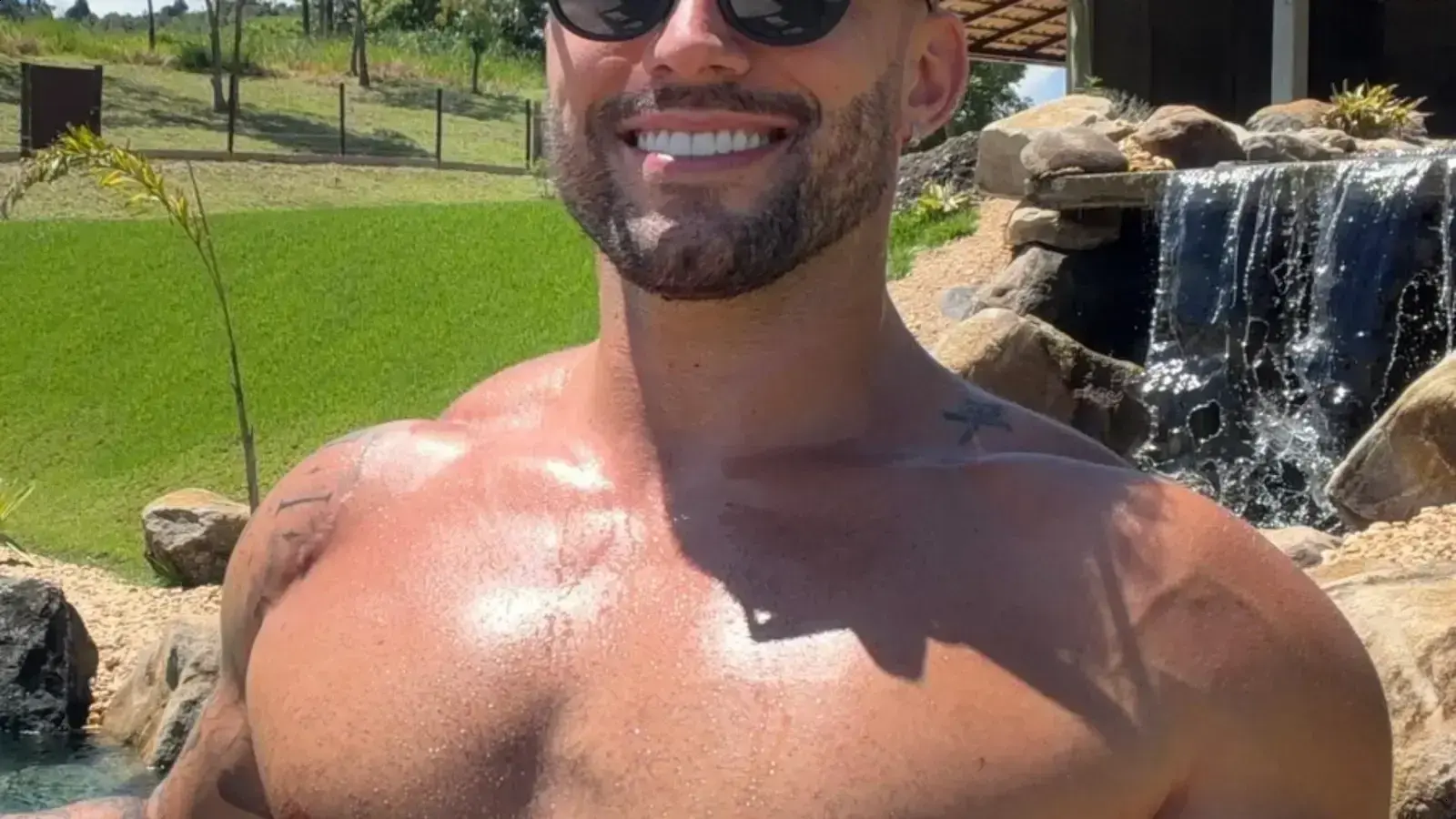 Arthur Picoli ex-BBB exibe praia artificial em novo sítio no Espírito Santo