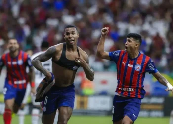 Bahia conquista o 52º título estadual após virada emocionante sobre o Vitória