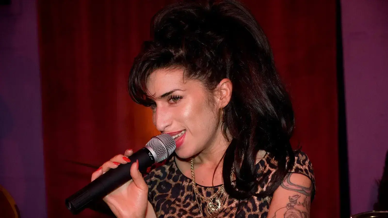 Blake Fielder-Civil fala sobre retorno e melancolia 15 anos após a morte de Amy