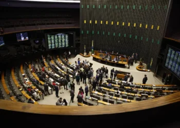 Câmara aprova urgência que amplia poder do Cade sobre as Big Techs