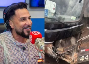 Cantor Latino passa por susto após acidente de ônibus com sua equipe