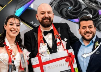 Casal em Istambul ganha presentes de casamento inusitados: componentes de PC