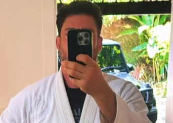 Cauã Reymond divide treino com a filha Sofia e encanta seguidores
