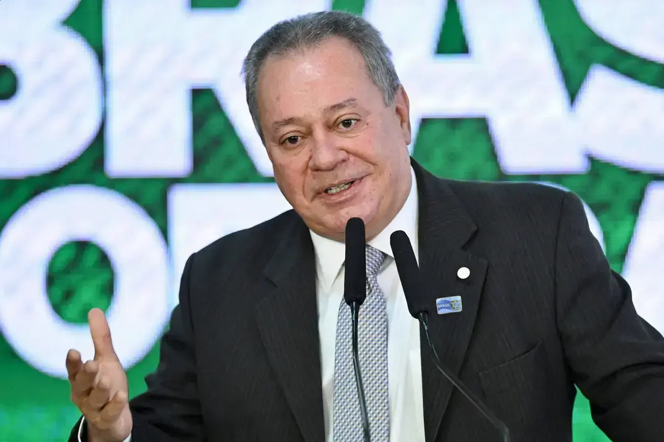 CNI alerta sobre riscos da redução da jornada de trabalho para a economia