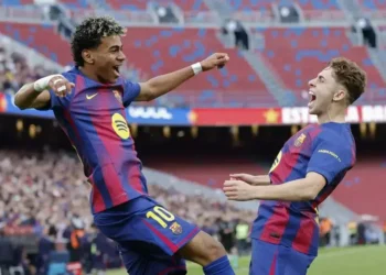 Como e onde assistir Barcelona x Sevilla pelo Campeonato Espanhol hoje