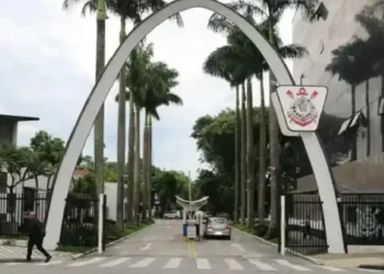 Corinthians solicita inquérito por supostas irregularidades financeiras