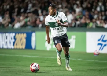 Coritiba bate o Remo e entra no G-6 do Campeonato Brasileiro