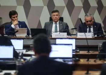 CPI do INSS enfrenta pressões que comprometem investigações eficazes