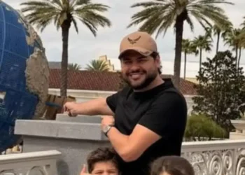 Cristiano celebra férias em Orlando com a família e reflete sobre a paternidade