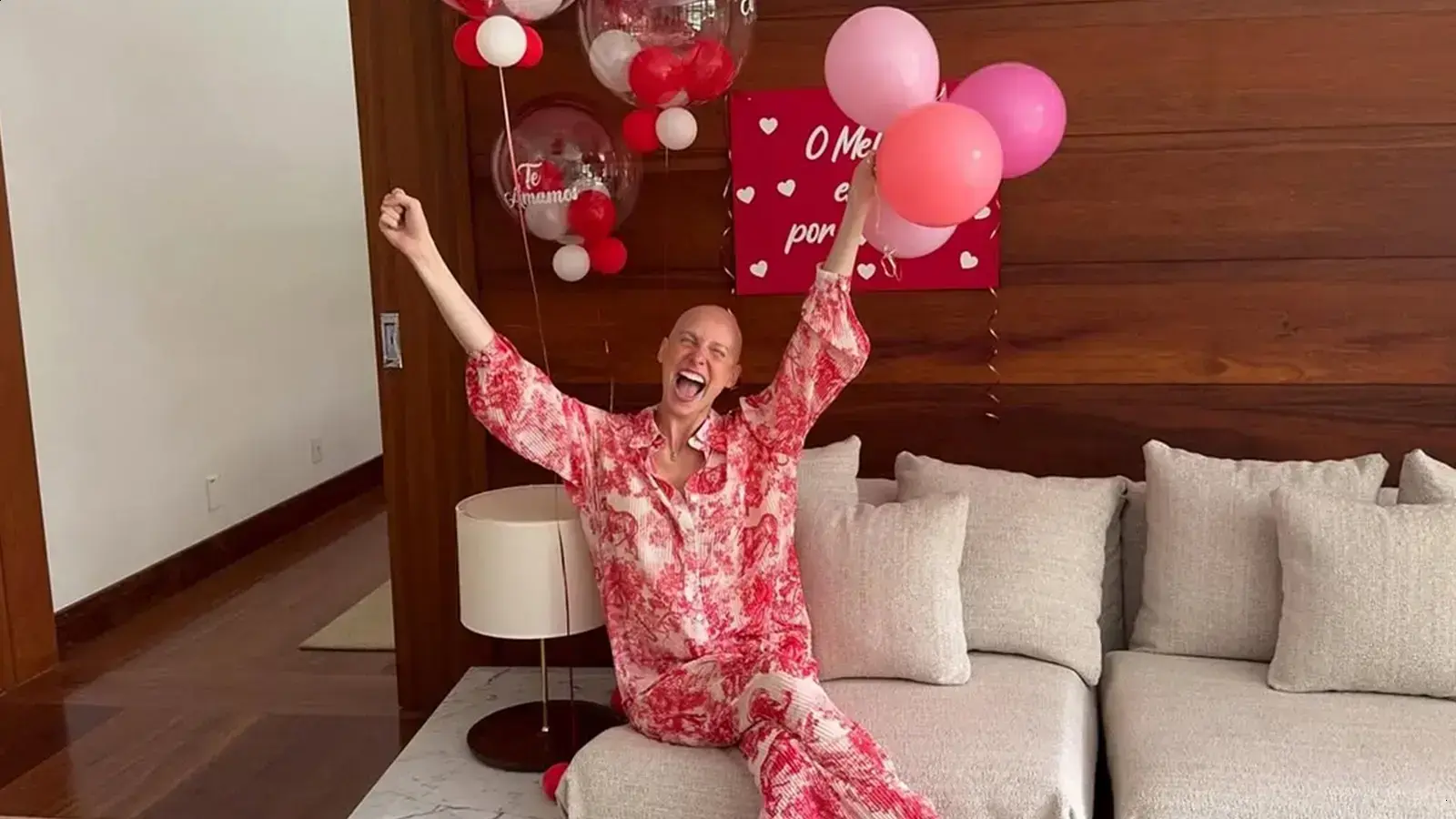 Dani Gondim celebra remissão em tratamento contra câncer