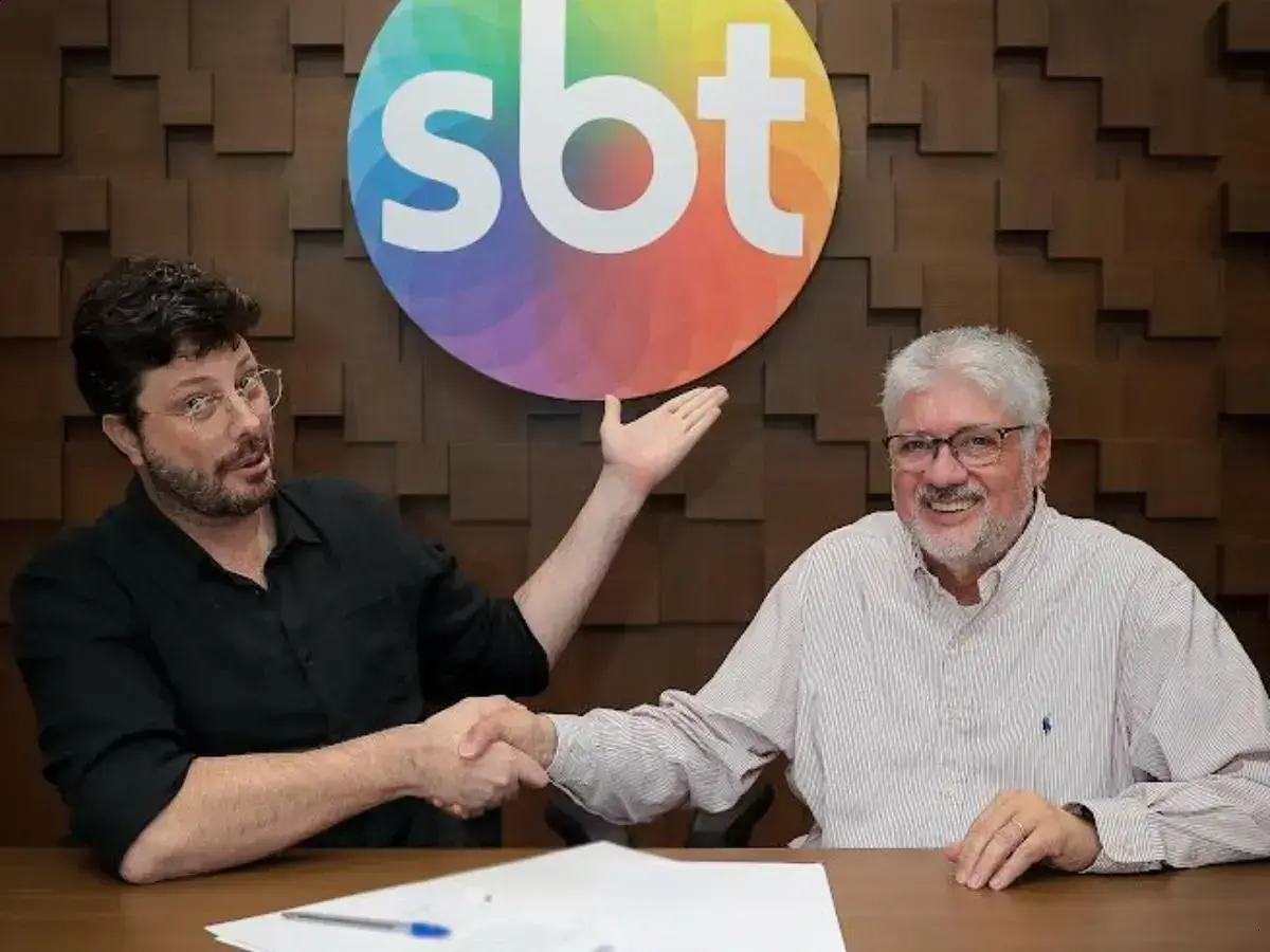Danilo Gentili renova contrato e encerra novela no SBT