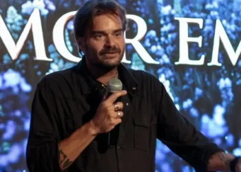 Davi Lacerda enfrenta desafios em sua primeira série bíblica, "Amor em Ruínas"