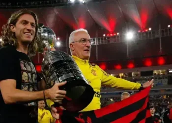 Demissão de Filipe Luís surpreende Flamengo após vitória expressiva