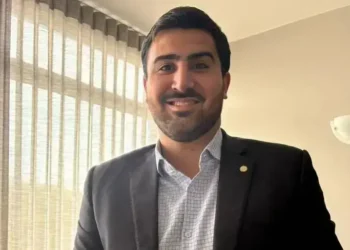 Deputado Emanuel Pinheiro Neto e o Debate do Atraso Brasileiro