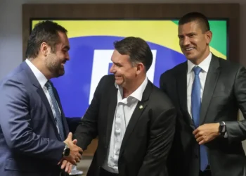 Douglas Ruas: Mais Tempo na Política do Que na Segurança Pública