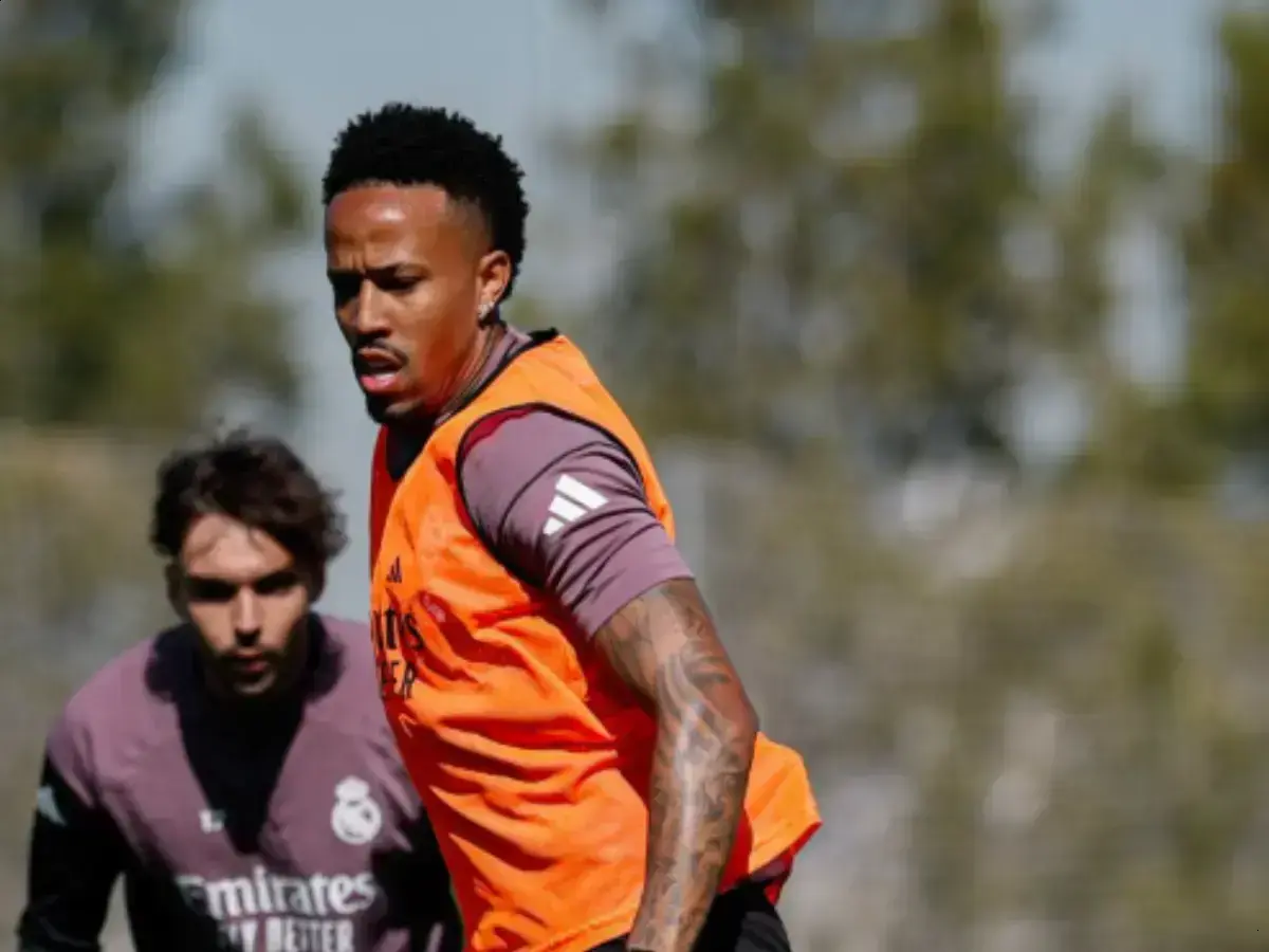 Éder Militão treina com o Real Madrid e se aproxima da volta aos campos