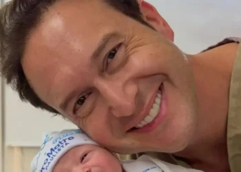 Edu Ribeiro e Kátia Santin anunciam o nascimento de seu terceiro filho