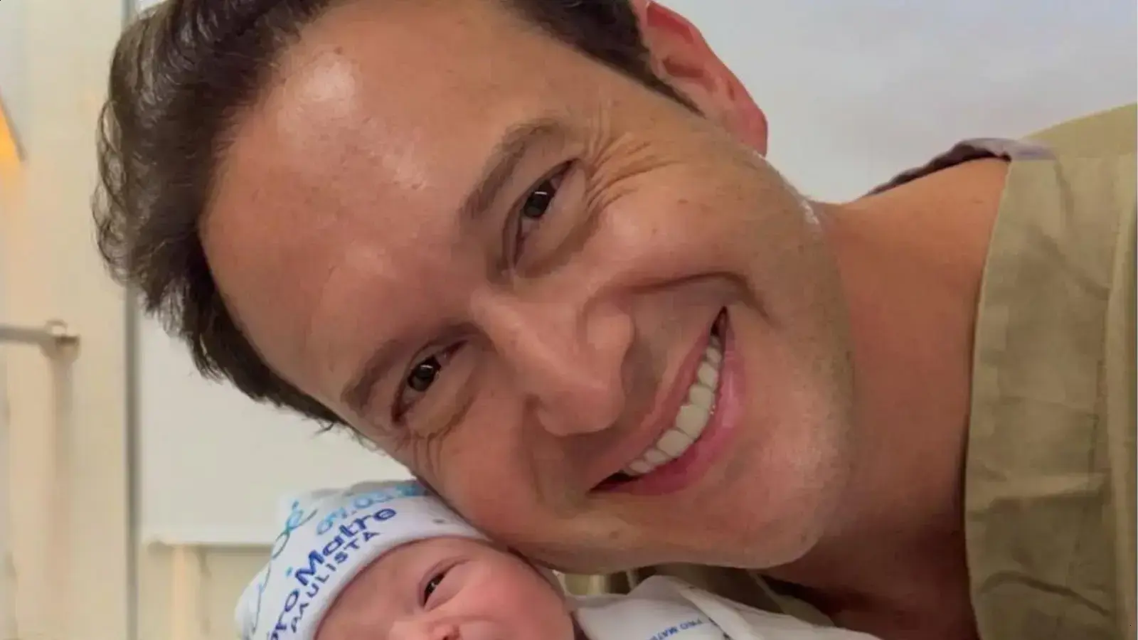 Edu Ribeiro e Kátia Santin anunciam o nascimento de seu terceiro filho