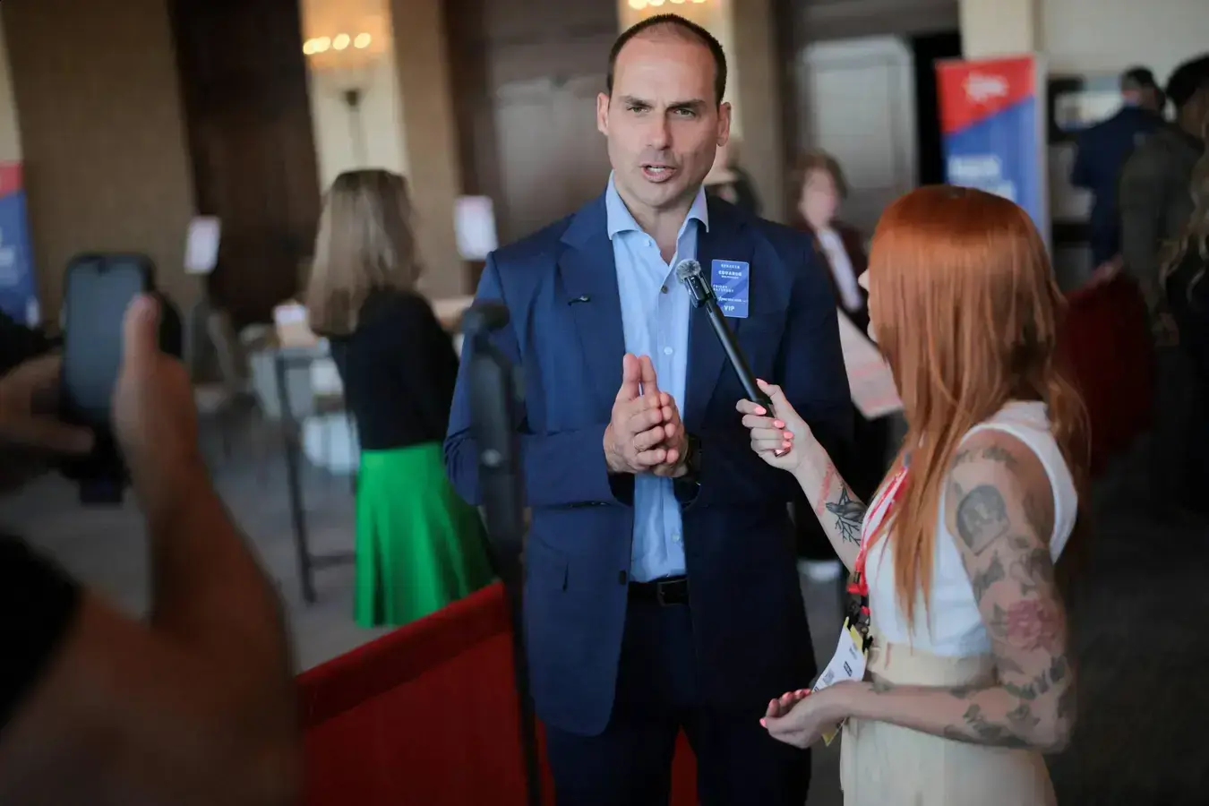 Eduardo Bolsonaro afirma que pai continua a liderar a direita brasileira