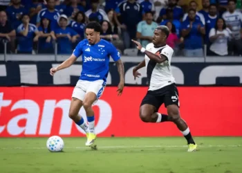 Em jogo emocionante, Cruzeiro e Vasco empatam 3 a 3 no Mineirão