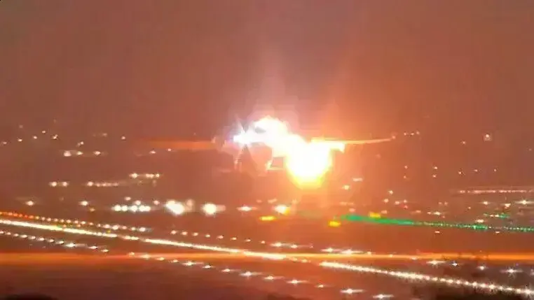 Explosão de motor assusta passageiros no Aeroporto de Guarulhos
