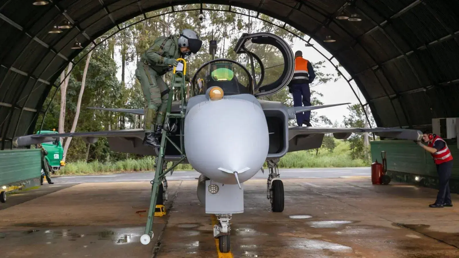 F-39 Gripen inicia operações na defesa aérea de Brasília