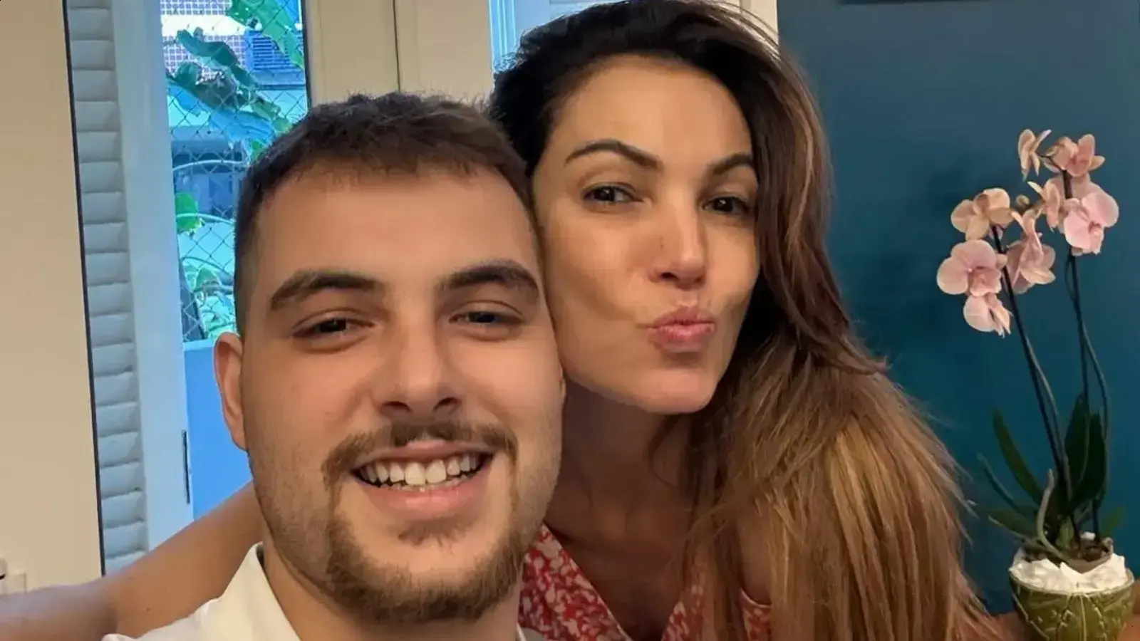 Felipe Poeta: Carreira musical e apoio incondicional dos pais