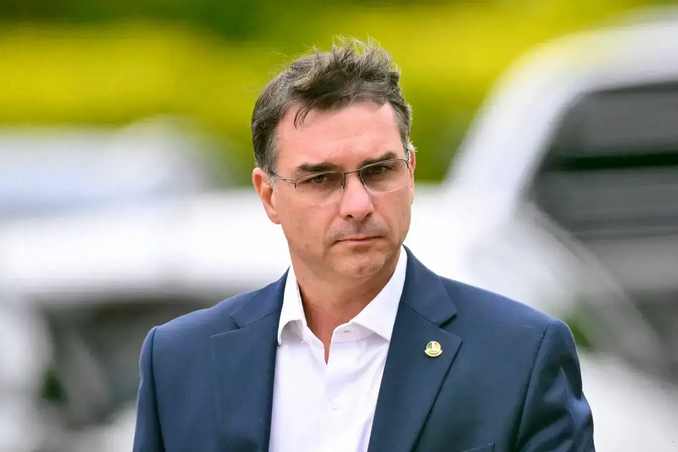 Flávio Bolsonaro discursa em evento conservador com Trump nos Estados Unidos
