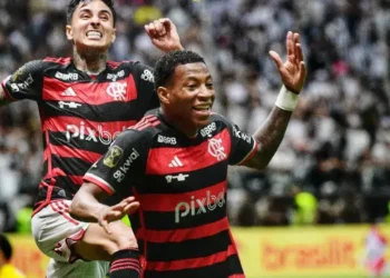 Gonzalo Plata, atacante do Flamengo, deve ser negociado em breve