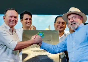 Governador do MA adapta jingle de Lula para campanha de sobrinho
