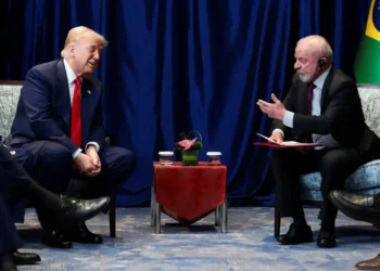 Governo brasileiro revoga visto de conselheiro de Trump sem desgaste