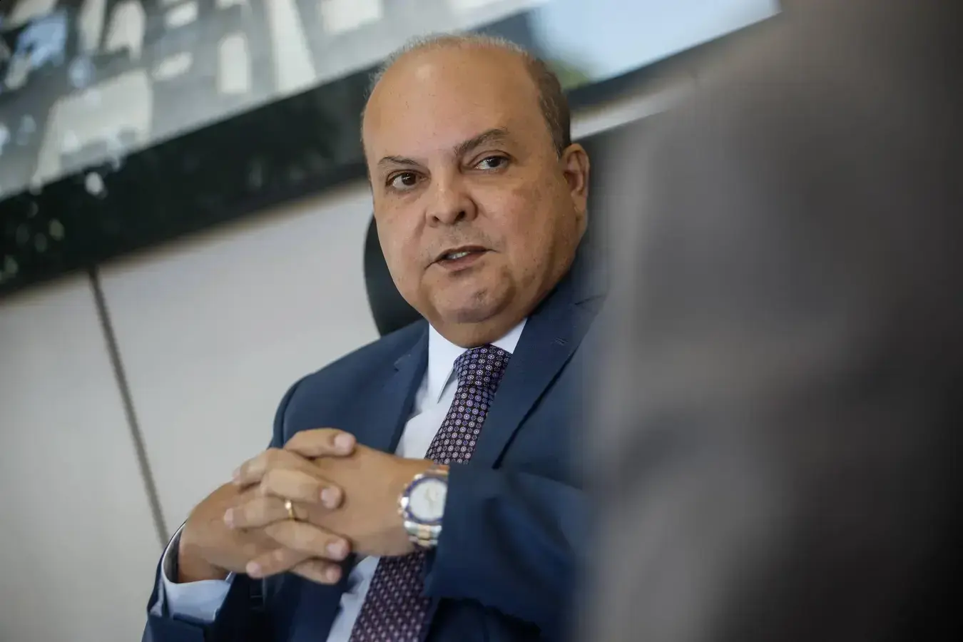 Governo do DF lança campanha reminiscentes de Maluf sobre obras públicas