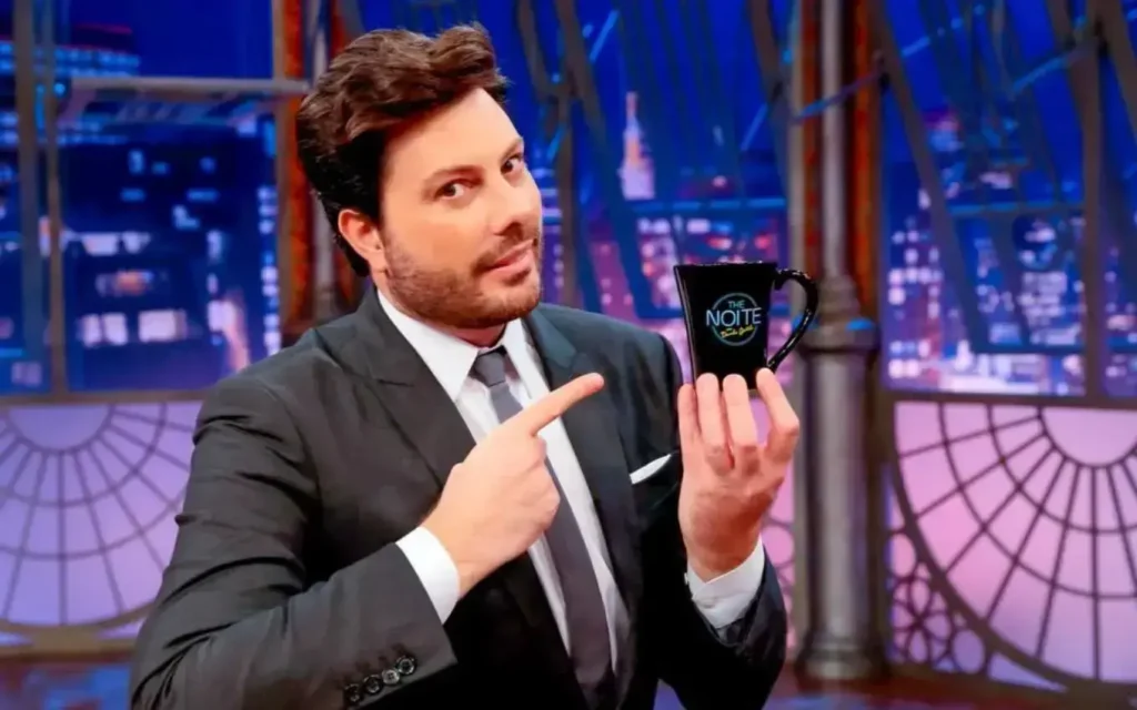 Gravações do The Noite são suspensas por impasse no contrato de Danilo Gentili