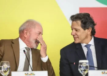 Haddad confirma candidatura para as eleições de 2026 em entrevista reveladora