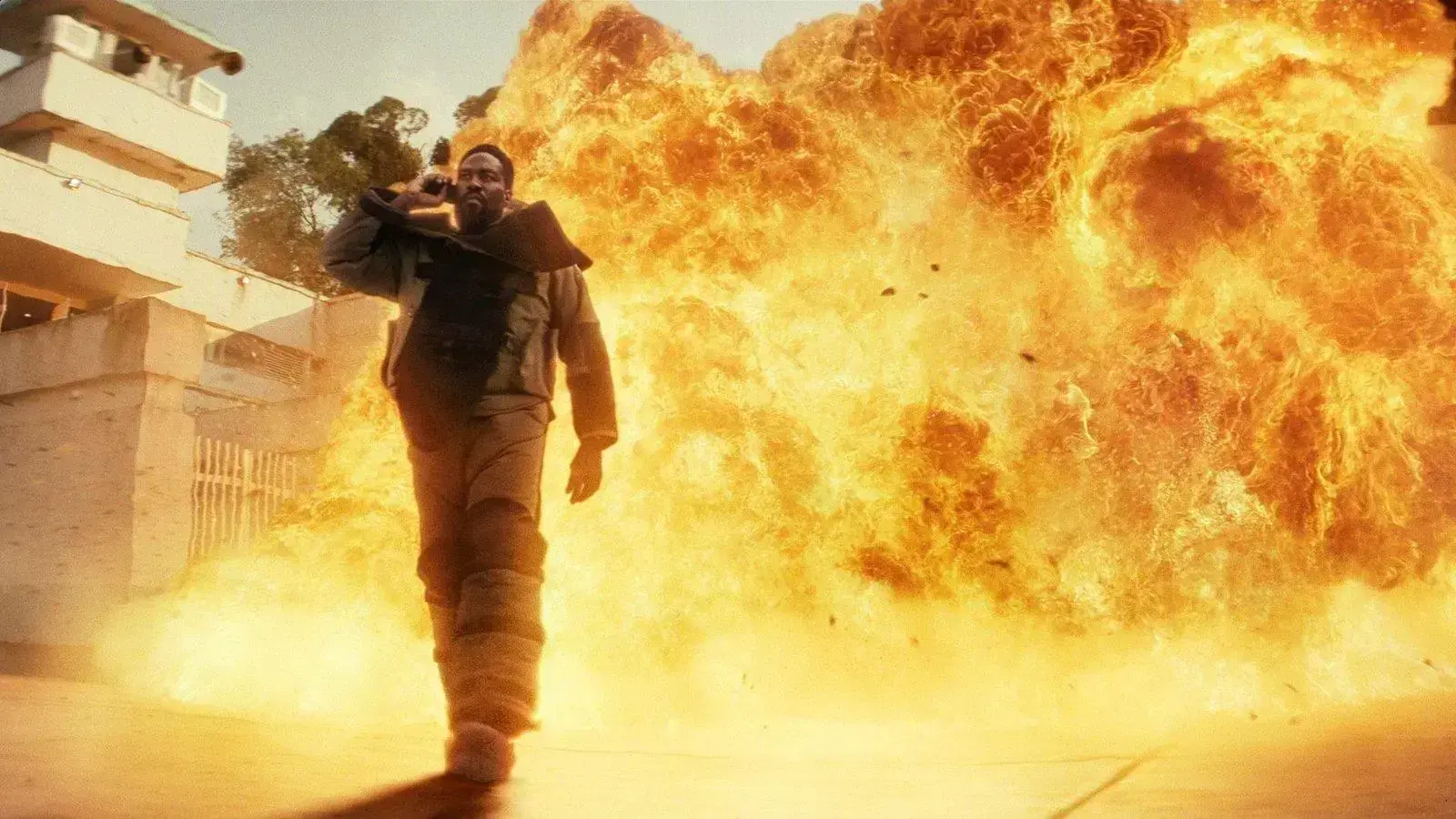 Homem em Chamas: Yahya Abdul-Mateen II estrela nova série da Netflix
