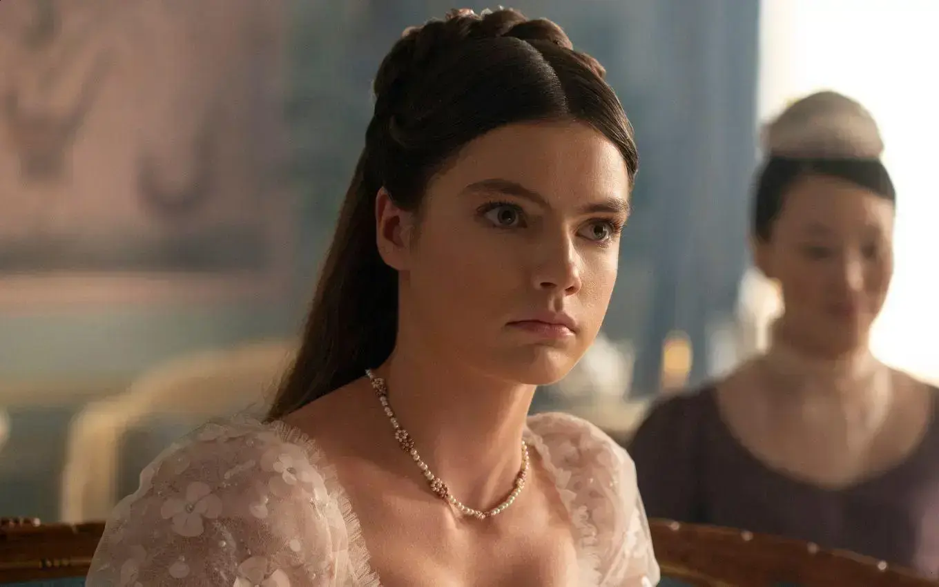 Hyacinth Bridgerton e sua história de amor: regras quebradas por paixão