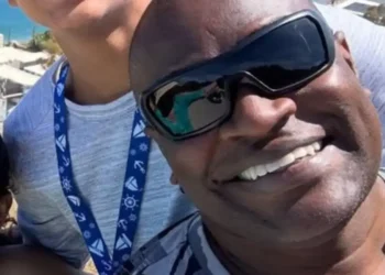 Jacaré do É O Tchan celebra aniversário do filho com estilo ao ar livre