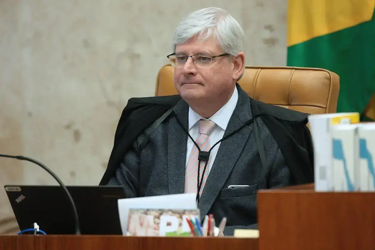 Janot luta por devolução de bens apreendidos no inquérito das fake news