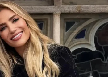 Jéssica Beatriz Costa celebra aniversário com linda homenagem da mãe