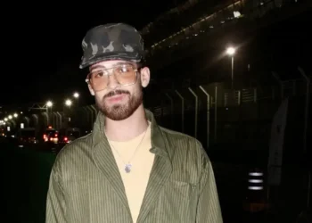 João Guilherme fala sobre amizade com ex-namorada Bruna Marquezine