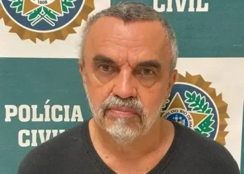 José Dumont condenado por estupro de vulnerável após denúncias de porteiros