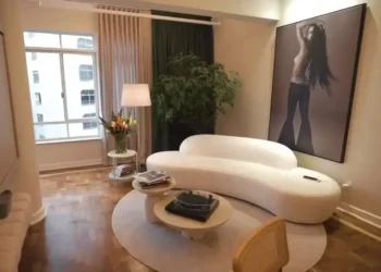 Juliano Floss: A vida artística e o apartamento vintage antes do Big Brother