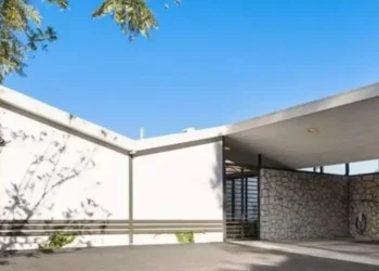 Julie Bowen, estrela de Modern Family, vende sua casa em Hollywood