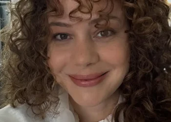 Leandra Leal compartilha foto fofa de Damião, seu filho caçula