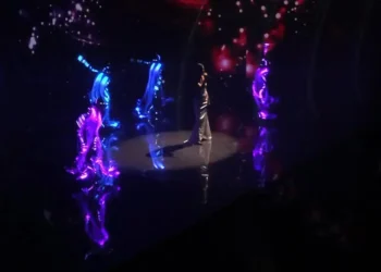 LightWire impressiona no Melhores do Ano com dança de LED e fibra ótica