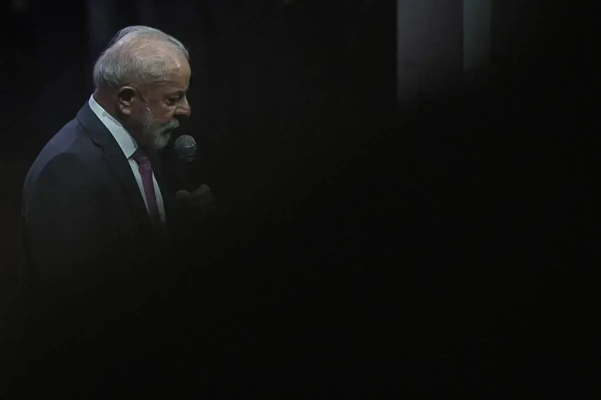 Lula destaca sua sorte ao pedir voto em evento em São Paulo