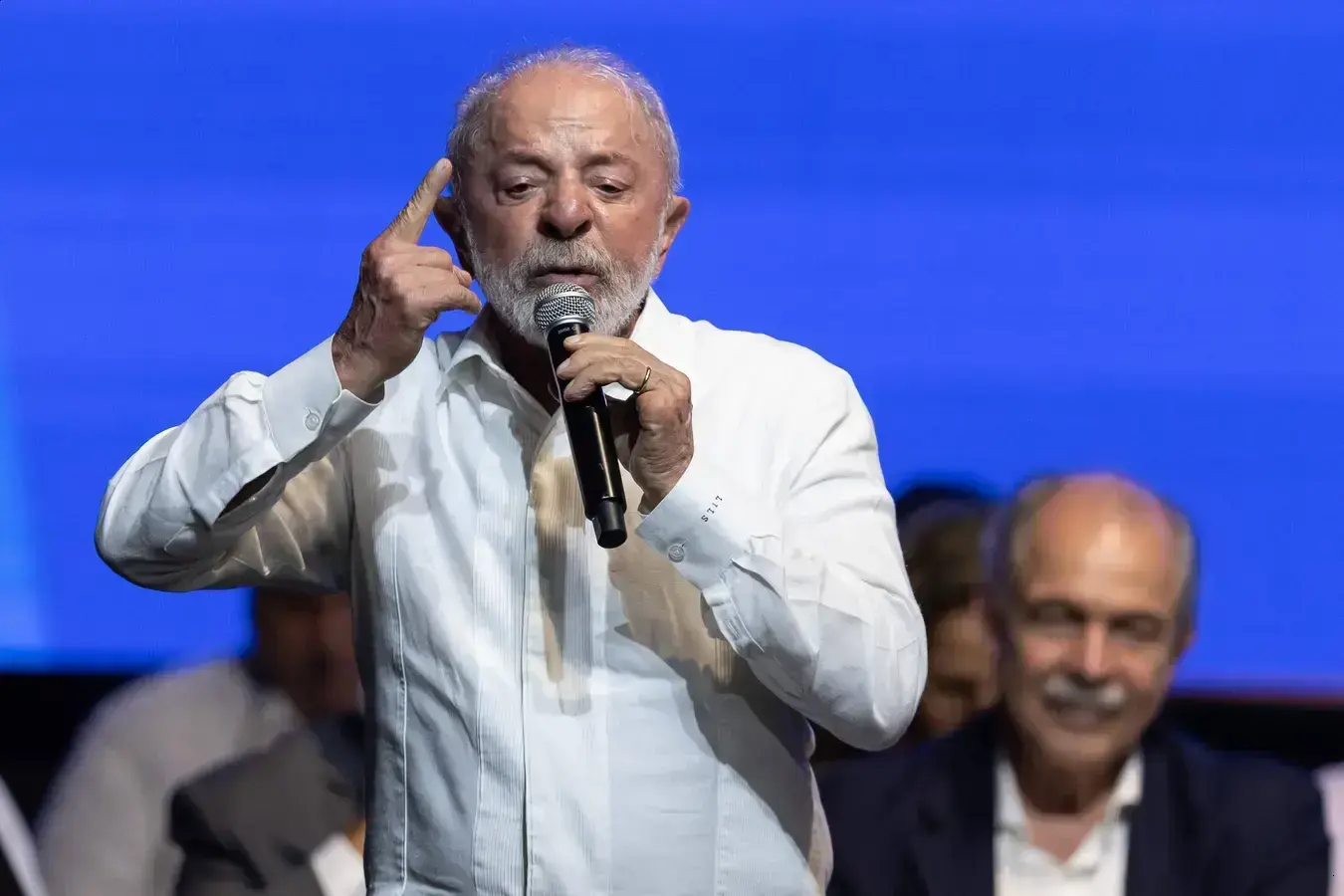 Lula e a conjuntura política: explorando os desafios do governo