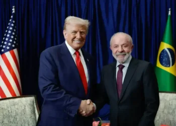 Lula revoga visto de assessor de Trump por reciprocidade e omissão