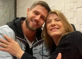Mãe de Jonas Sulzbach alega eliminação por máfia digital no BBB 26